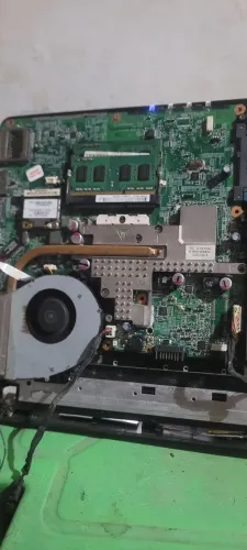 Placa mãe notebook STI IS1422 com processador, memória e cooler