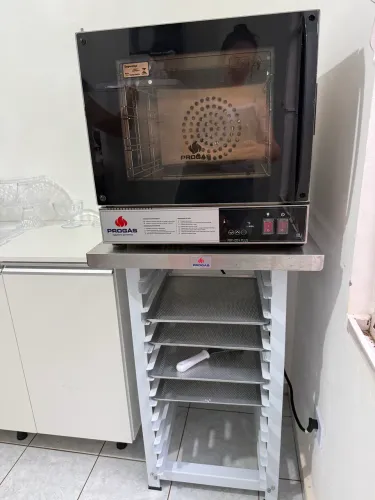 Forno turbo progas e mesinha junto