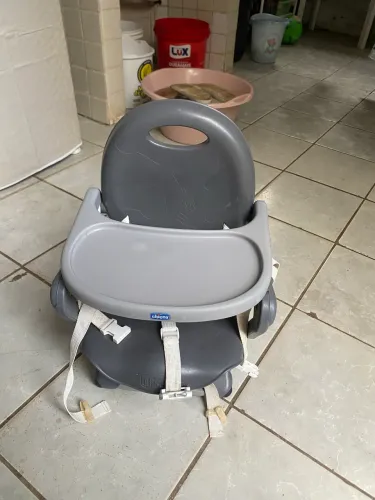 Cadeirinha de alimentação