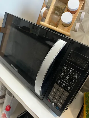 Vende se microondas mondial