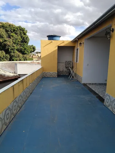 Aluga-se kitnet mobiliada