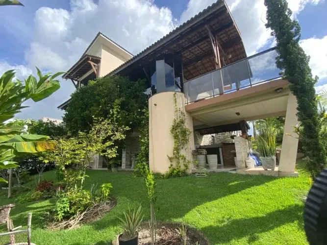 Casa em condomínio fechado