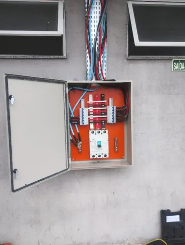 Serviços elétricos, comandos elétricos, téc. eletrotécnico com CRT ativo