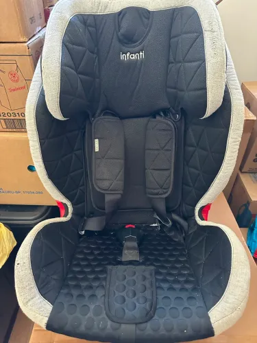 Vendo cadeirinha de carro com isofix