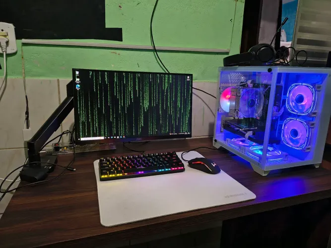 Pc gamer com mesas