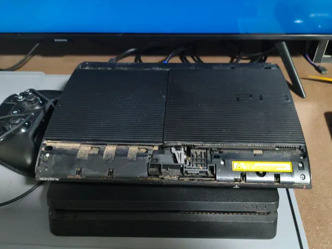 Playstation 3 Super slim