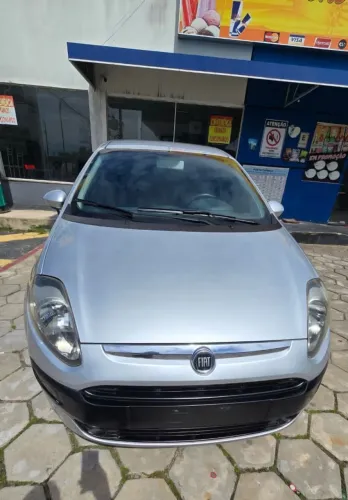Fiat Punto Essence 1.6 Flex 16V 5P 2014