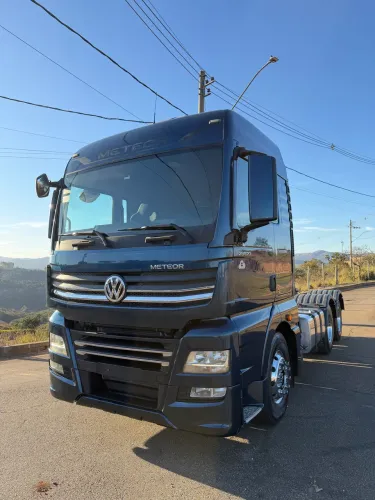 Meteor 29 520 6x4 ano 2023