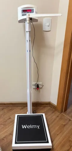  Balança Antropométrica Digital Profissional Welmy W200A