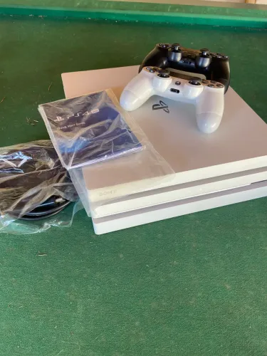PS4 PRO 1tb BRANCO