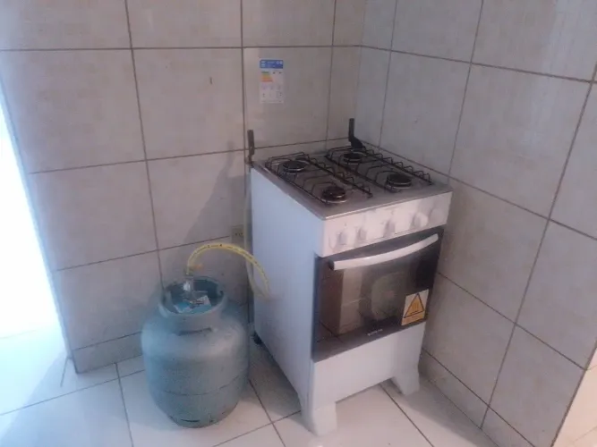  vendo fogão e gás quase cheio novinho 2 meses apenas comprado incluso mangueira 500