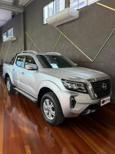 Nissan Frontier XE CD 4X4 2.3 Bi-TB Diesel Aut. 2025