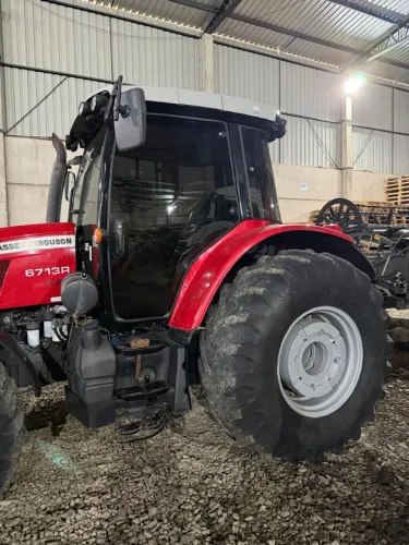 Trator MF 6713R automático ano 2021 com 2.900 Hrs.
