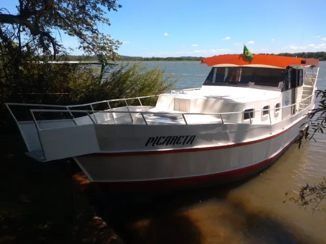 Barco de ferro motor 1113 13 metros