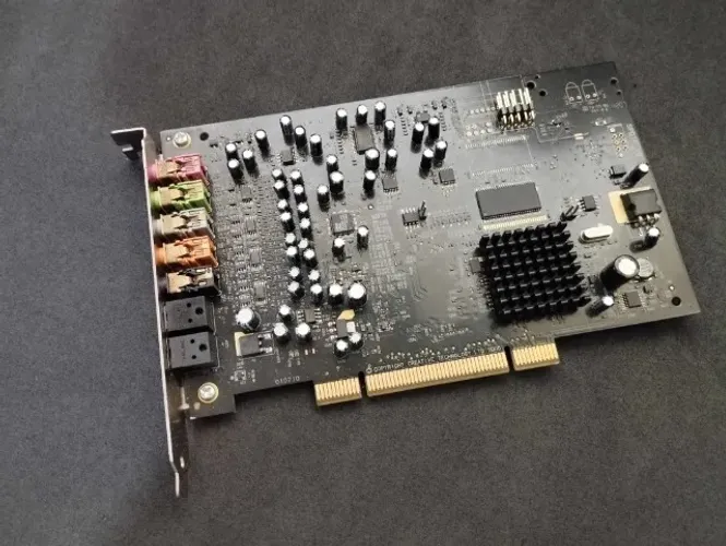 SB0770 Creative Labs Sound Blaster X-Fi Xtreme 7.1 Channel PCI placa de som