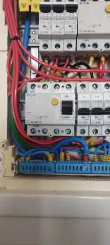 Eletricista bão e barato com preço justo 24hs