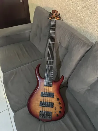 Baixo sire m7 Marcus Miller 5 cordas
