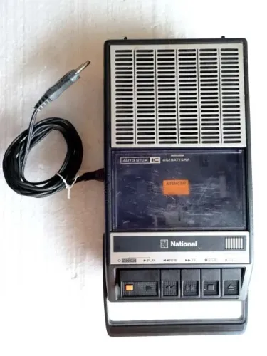 Antigo Gravador National- RQ- 2211 MA - AC 110/220 V (Item para Colecionador ou Decoração)