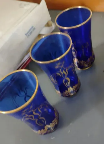 Jogo de 3 Copos Decorativos Azul e Dourado