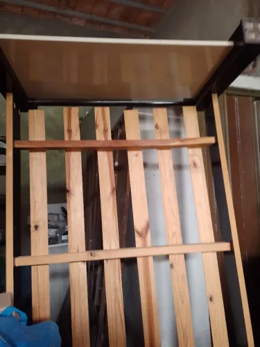 Cama de solteiro mogno 