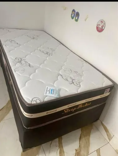Cama box solteiro com colchão confortável