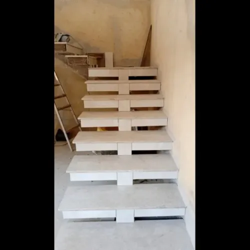 Trabalhamos da fundação ao acabamento fino, *.