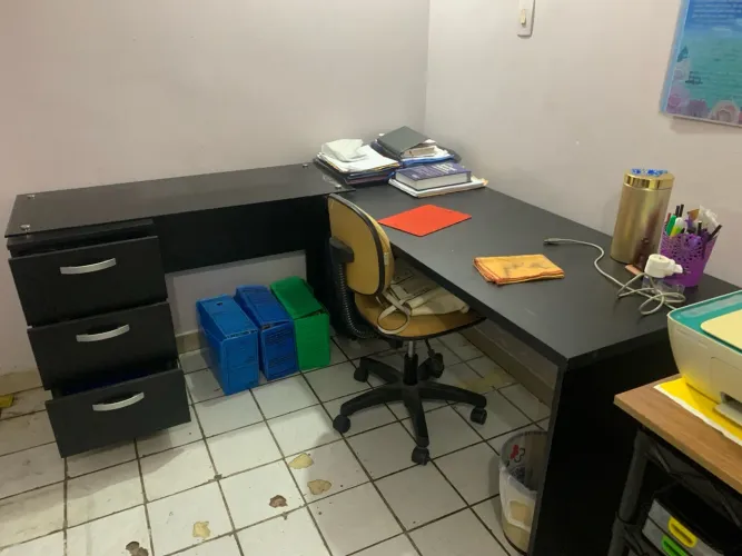 Escrivaninha de Canto em L Preto