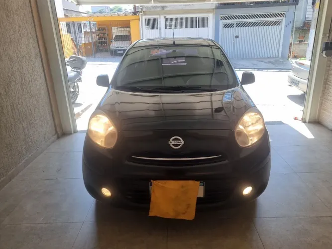 Nissan march S 1.0 16V 2014 carro leilão média monta