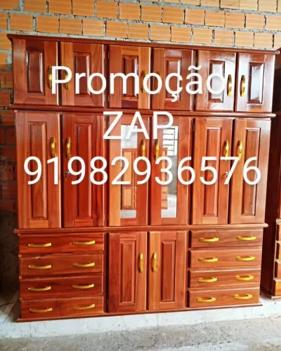Guarda-roupa de madeira maciça em promoção!