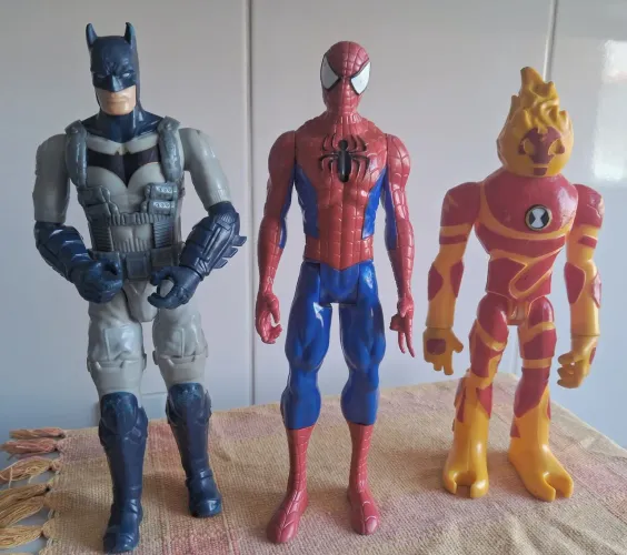 Bonecos Hasbro Carton Network kit 