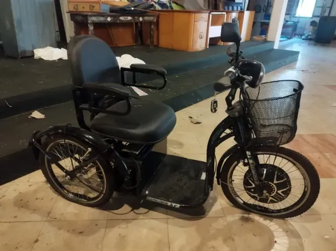 Triciclo Elétrico Comfort T2 - Ótimo Estado!