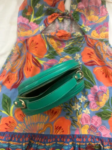 Vestido farm e bolsa 