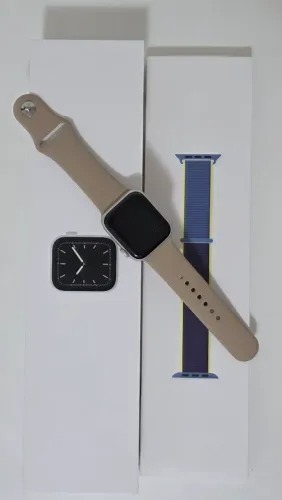 Apple Watch Series 5 40mm - Acompanha fonte e 16 Pulseiras