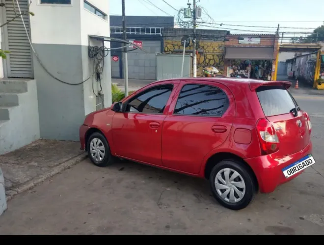 Toyota Etios X 1.3 Flex 16V 5P Mec. 2015