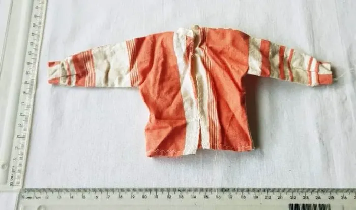 Brinquedos - Roupinha de Boneca (Camisa Listrada) - Anos 90