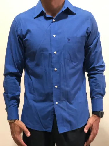 Camisas de Marca. Tamanhos e cores diversas. A partir de R$ 50,00 R$ 50,00