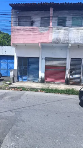 Quarto/Sala no Jacintinho - Pessoas SOLTEIRAS ou CASAL sem Filhos