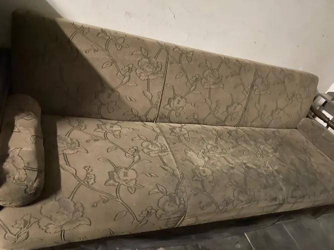 Sofá-Cama 3 Lugares em Madeira Maciça + 2 Rolos (Estampa Floral)