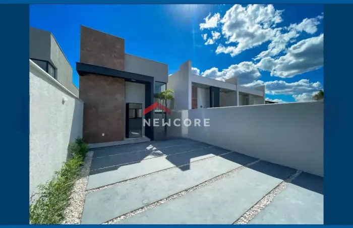 Casa em Rua Eduardo Carlson - Jardim Atlântico Central (Itaipuaçu) - Maricá/RJ