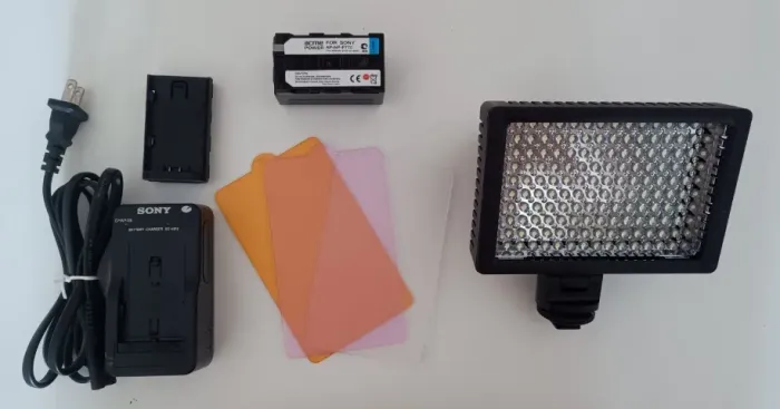 KIT ILUMINADOR LED HD-160 + BATERIA + FILTROS DE COR + CARREGADOR