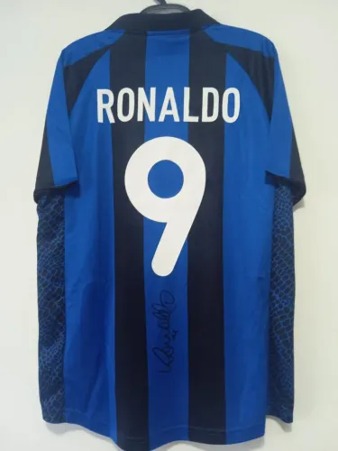 Camisa Inter Milão 2001 / 2002 #9 Ronaldo Autografada Certificada