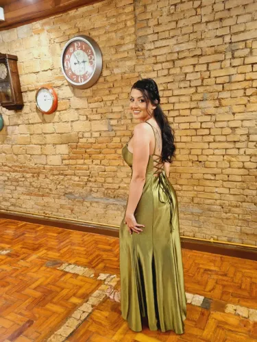 Vestido de Festa Verde Oliva- Lavado e Pronto para uso