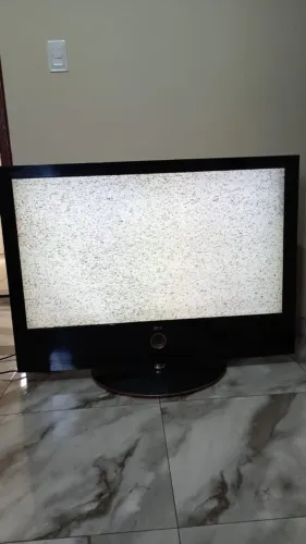 TV LG 47" LCD - Modelo 47LG60FR