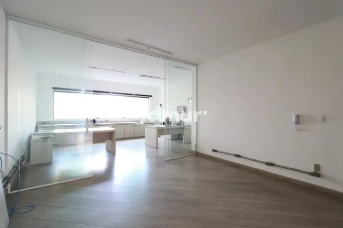 SALA para ALUGUEL com 78m² no bairro Santa Paula com 0 quartos e 0 vagas. São Caetano do S