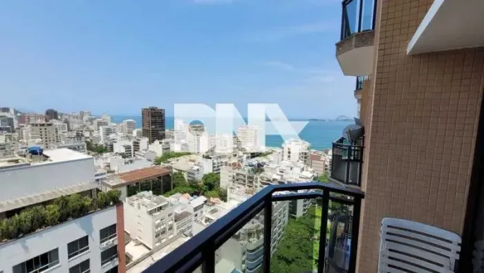 Apartamento : / Residencial / Leblon