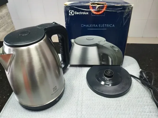 Chaleira Electrolux Inox EEK10