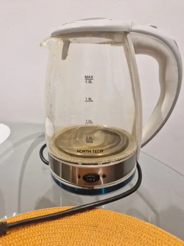 Chaleira elétrica 220V