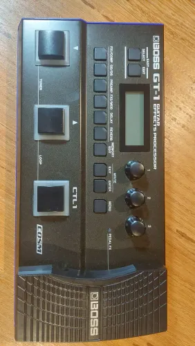 Pedaleira Boss GT1 nova