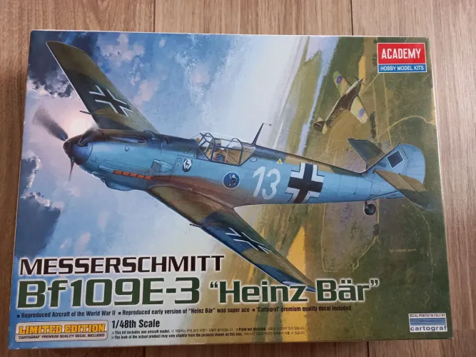 Kit plastimodelismo 109E-3 Heinz Bär 1/48 Academy