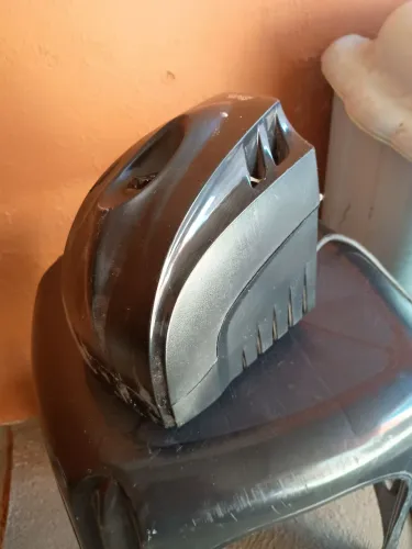 Vendo estabilizador de computador semi novo